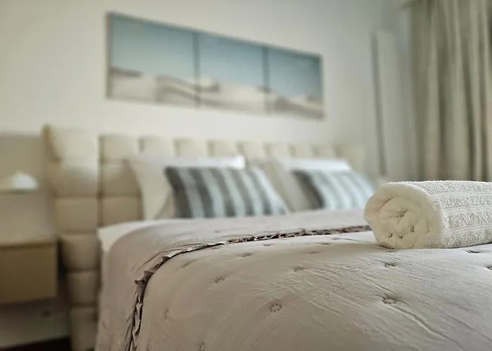 Eurovea Tower - Luxury In Heaven アパート ブラチスラヴァ