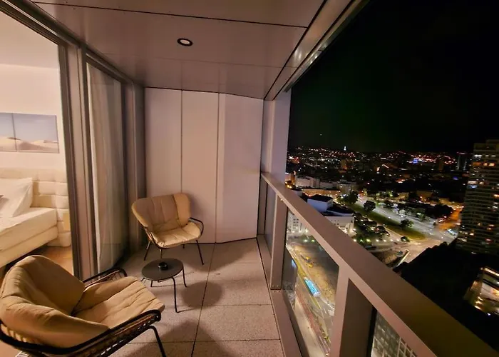 アパート Eurovea Tower - Luxury In Heaven ブラチスラヴァ
